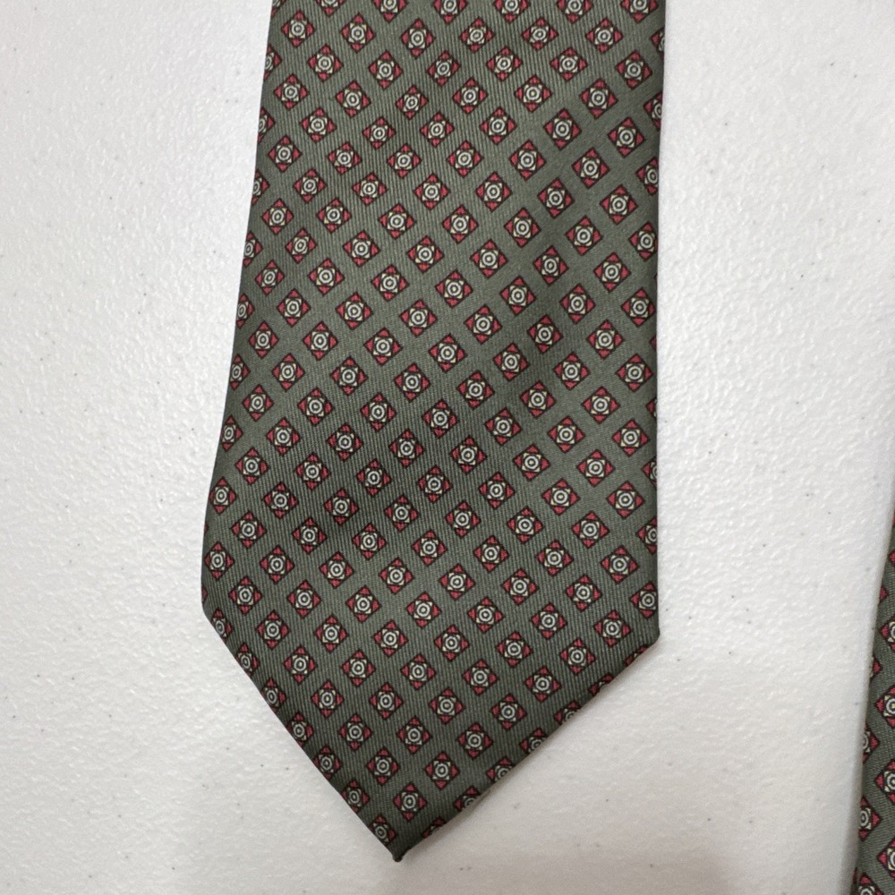 Men's 100% Silk Woven Geometric Pattern Tie, Green Red Black White - Picture 2 of 4